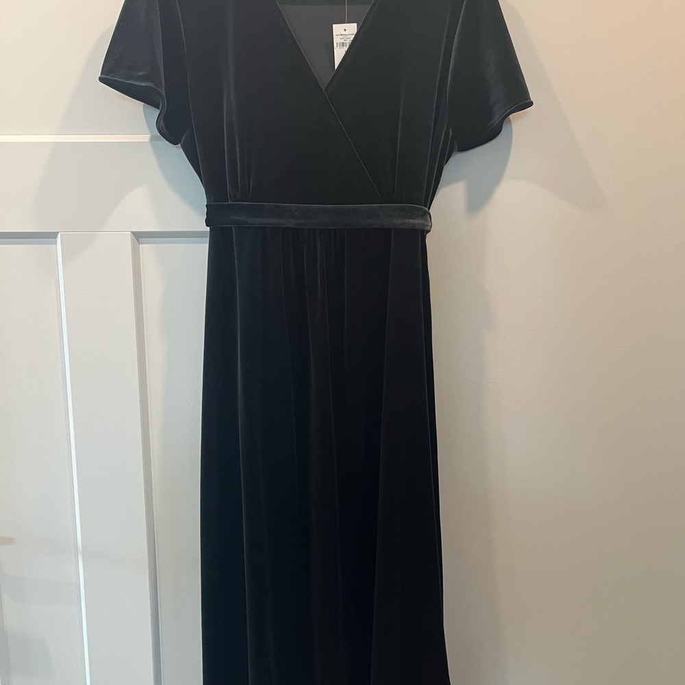 Elegant Black Velvet Dress - Maternity
